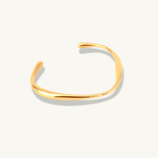 Minimal Flow Cuff Bracelet